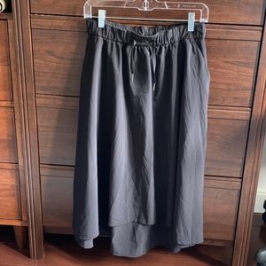 LuluLemon lightweight slightly hi-lo skirt with pockets